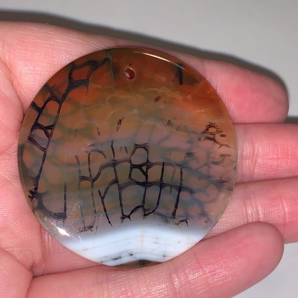 Round Dragon Veins Agate Focal Pendant - Picture 4 of 8
